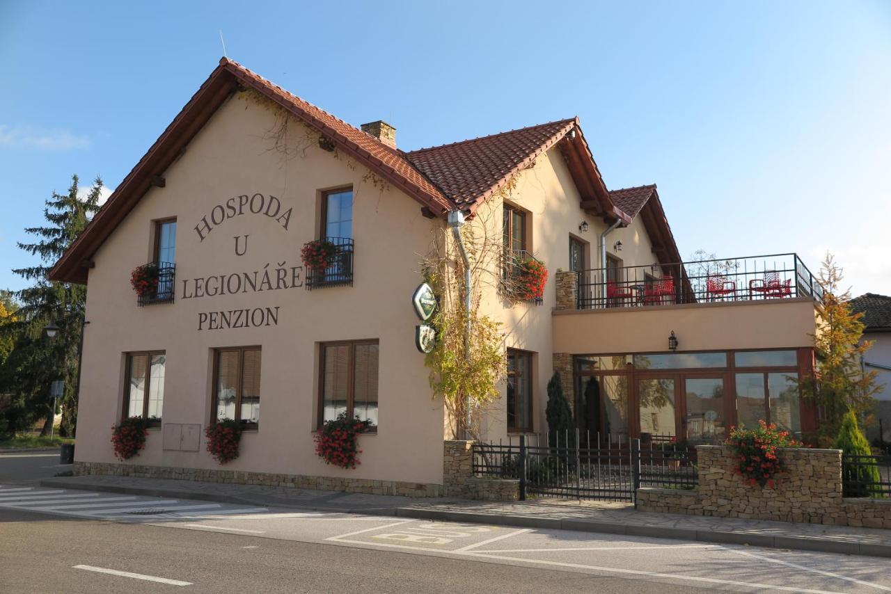 Penzion A Hospoda U Legionare Hotel Jaromer Exterior photo